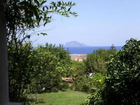 Paradise House in fruit garden Santa Marina Salina
